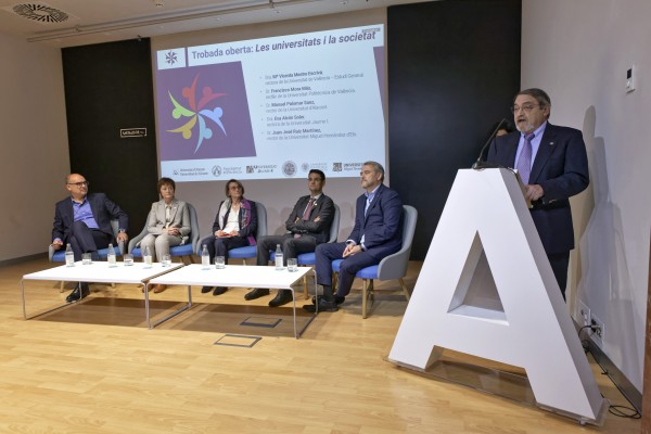 Los rectores de las universidades públicas valencianas reclaman una financiación 
