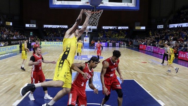 El UCAM CB, sin Booker y con poca convicción, encaja su cuarta derrota seguida (85-78)