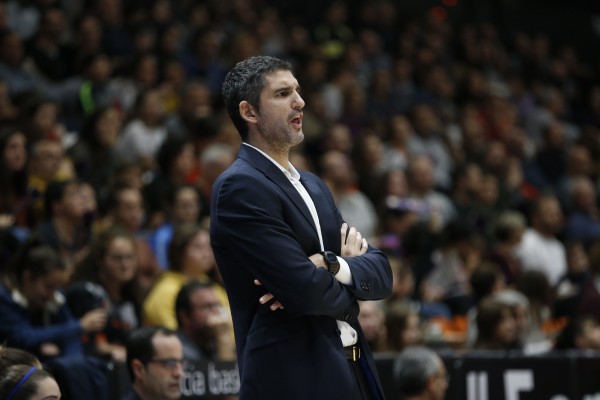 Rubén Burgos: 