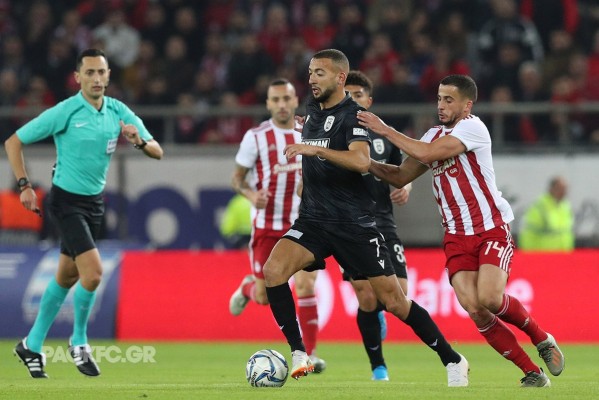 Sánchez Martínez pita un penalti que iguala la lucha Olympiakos-PAOK por ser líder en Grecia