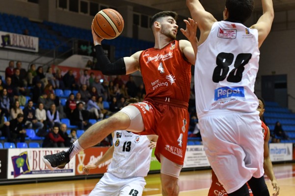 El Murcia, segundo en el Este tras el Girona, se queda a las puertas de la final de la Copa LEB Plata
