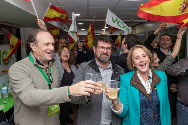 Vox da un vuelco histórico y se impulsa como la primera fuerza política de la Región de Murcia