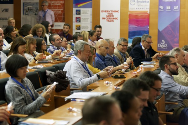 Montoro: “La innovación es la única receta para que el azulejo de Castellón mantenga su liderazgo