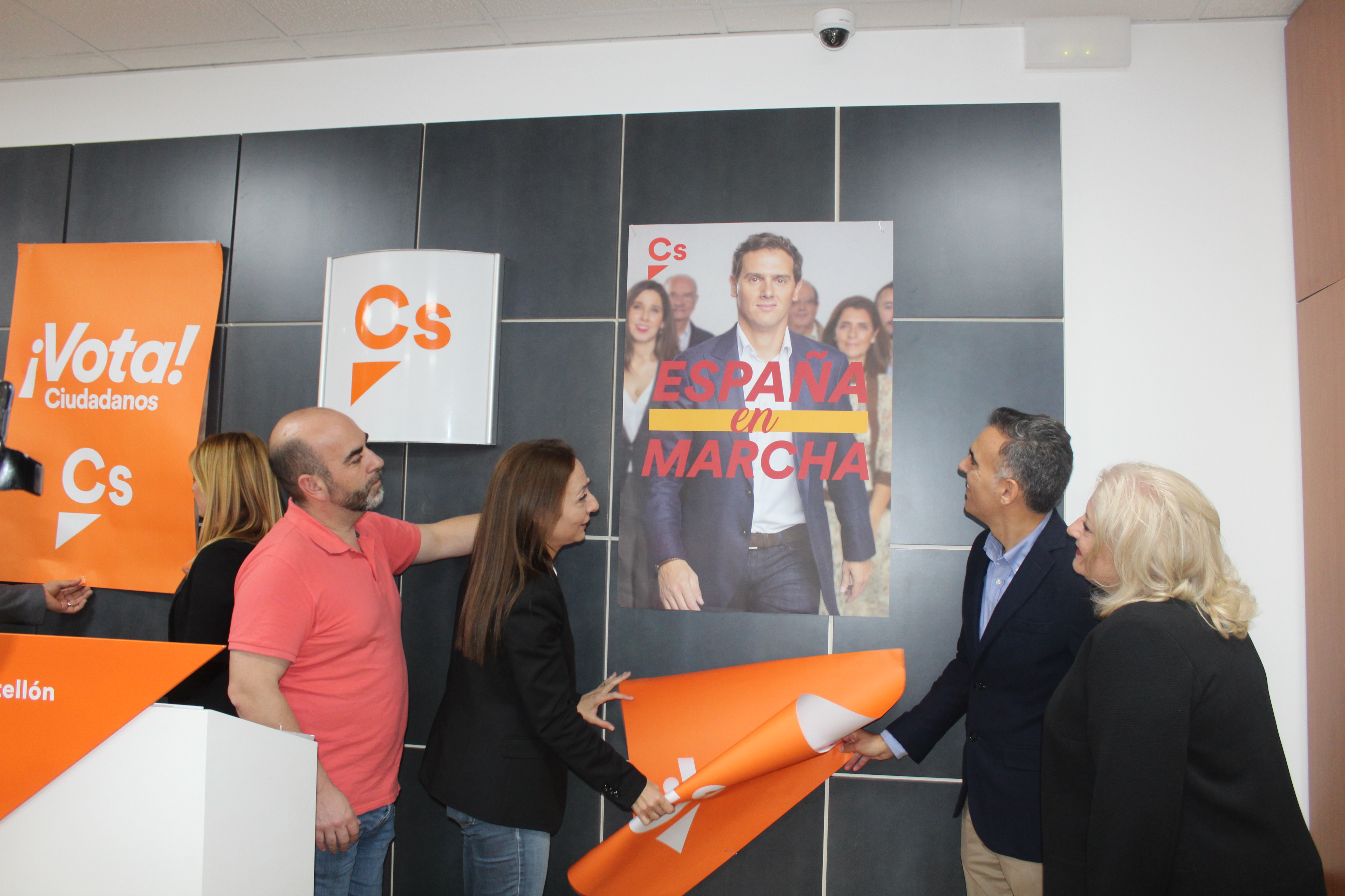 Ciudadanos inicia la campaña con el compromiso de poner 