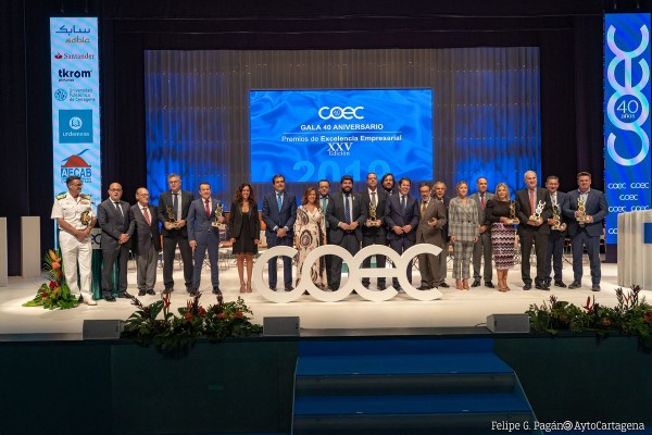 La COEC exhibe músculo en la gala de sus 40 años en la que se despide su presidente