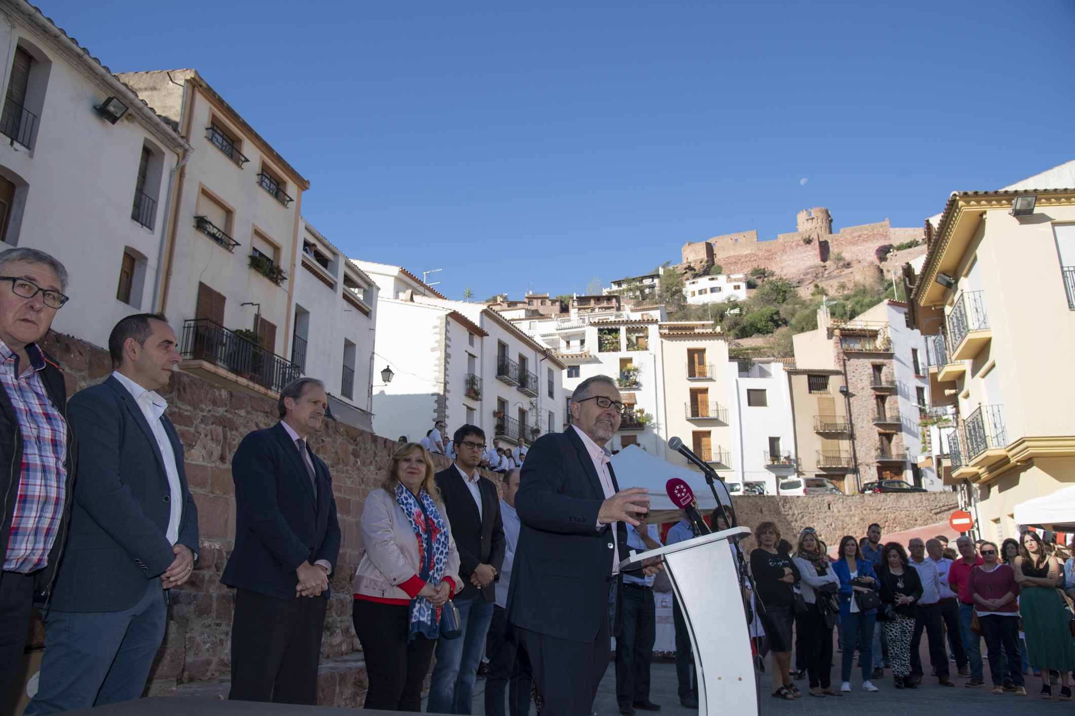 Martí apoya a Vilafamés en su papel de anfitriona de la feria de Municipios más bonitos de España