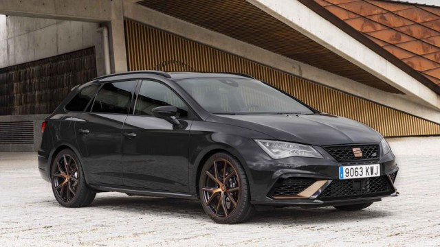 León Cupra ST R: Cautivador
