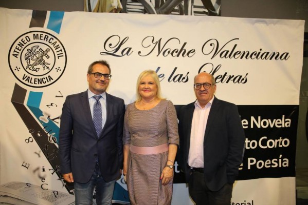 El Ateneo reivindica la literatura con la I Noche Valenciana de las Letras