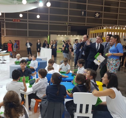 Un millar de escolares de la Comunitat aprende a reciclar de la mano de ‘La Vida de las Cosas’