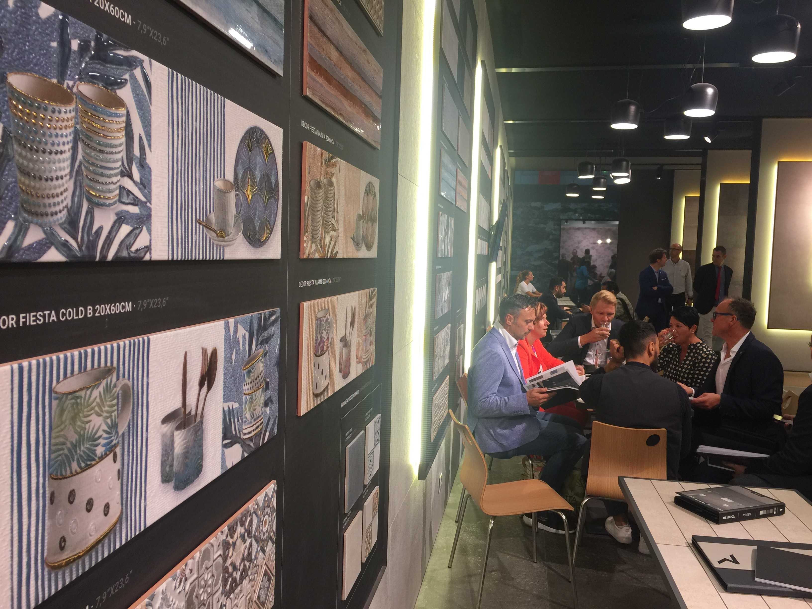 Cersaie supera ya las previsiones iniciales en el ecuador de la feria por el buen ritmo de los pedidos