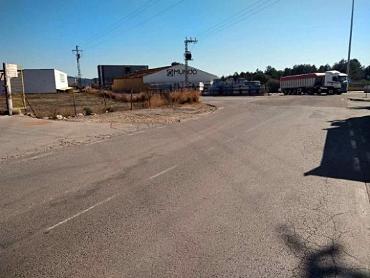 L’Alcora mejorará el vial de acceso al polígono La Torreta y ultima el nuevo colector de la CV-16