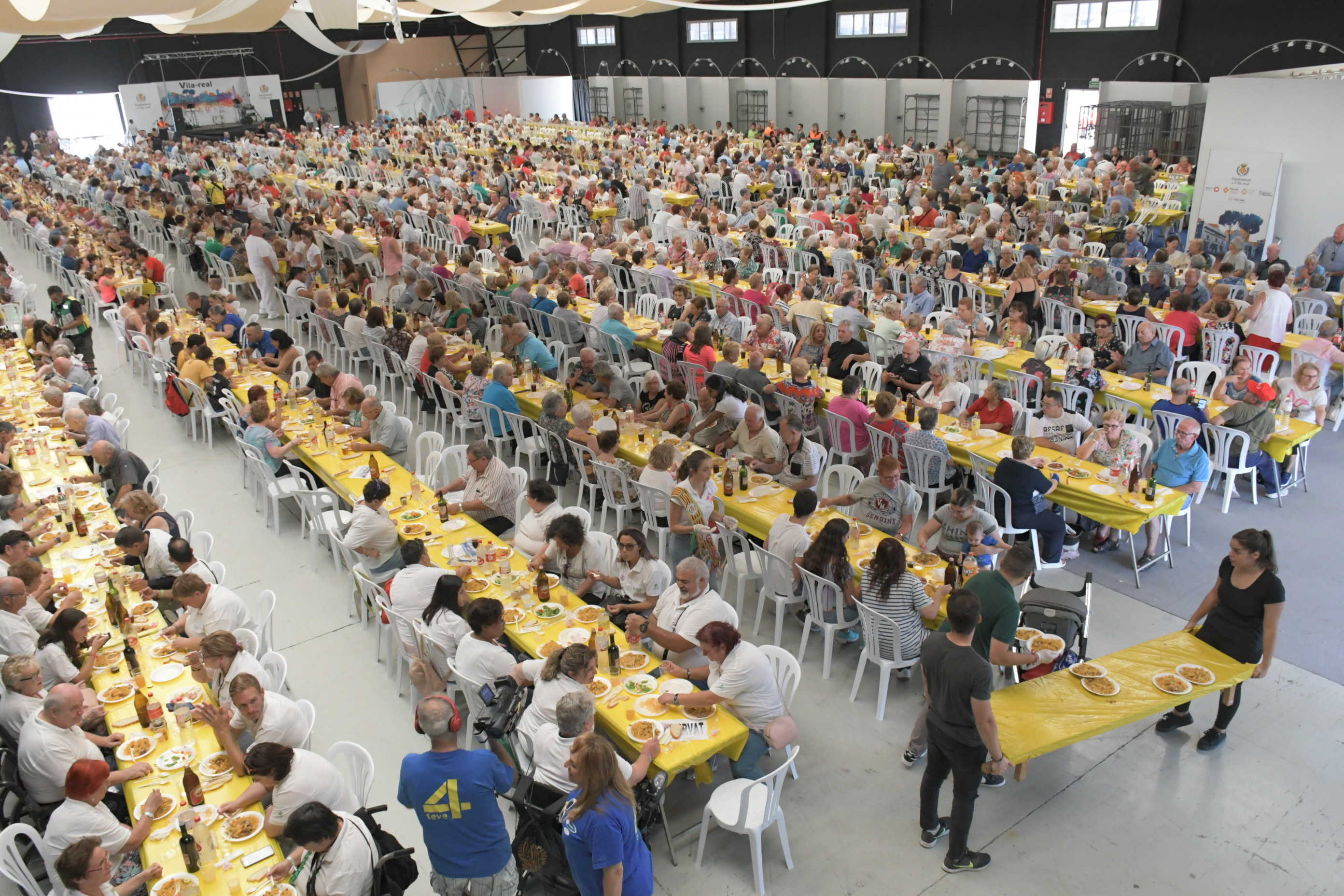 Paella monumental y 'empedrats' multitudinarios para el ecuador festivo en Vila-real
