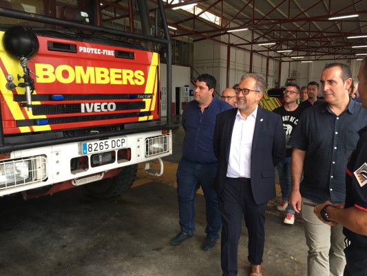 Martí recogerá las reclamaciones de los bomberos y las llevará a los presupuestos de forma progresiva