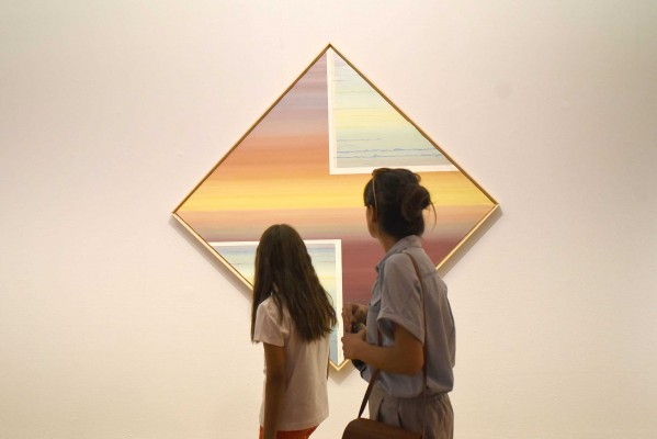 No son garabatos, es arte: Wences Rambla celebra en una exposición 50 años de abstracción