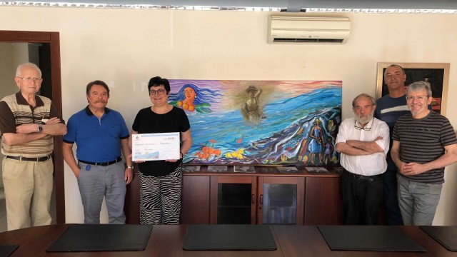 La Comunitat de Regants de Vila-real entrega los beneficios de la subasta solidaria a Aspanion