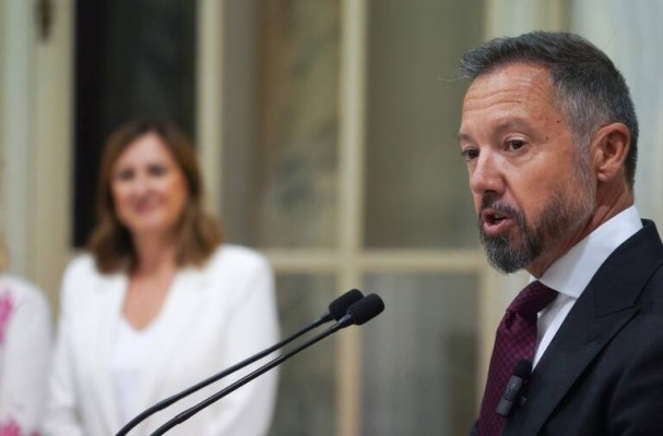Badenas se ausenta de la primera votación de presupuestos en València