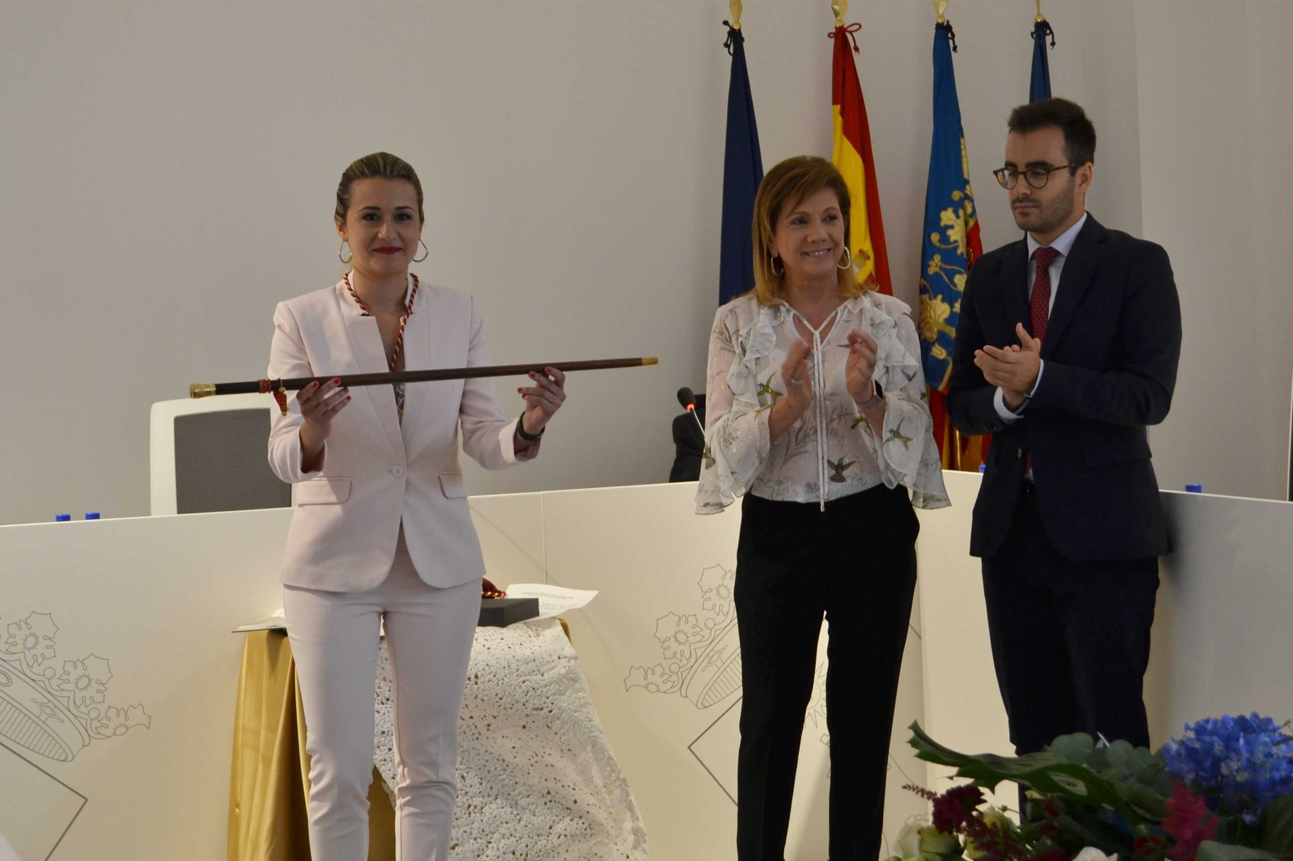 Tania Baños recoge la vara de mando en la Vall d'Uixó tras el acuerdo con Compromís y EUPV