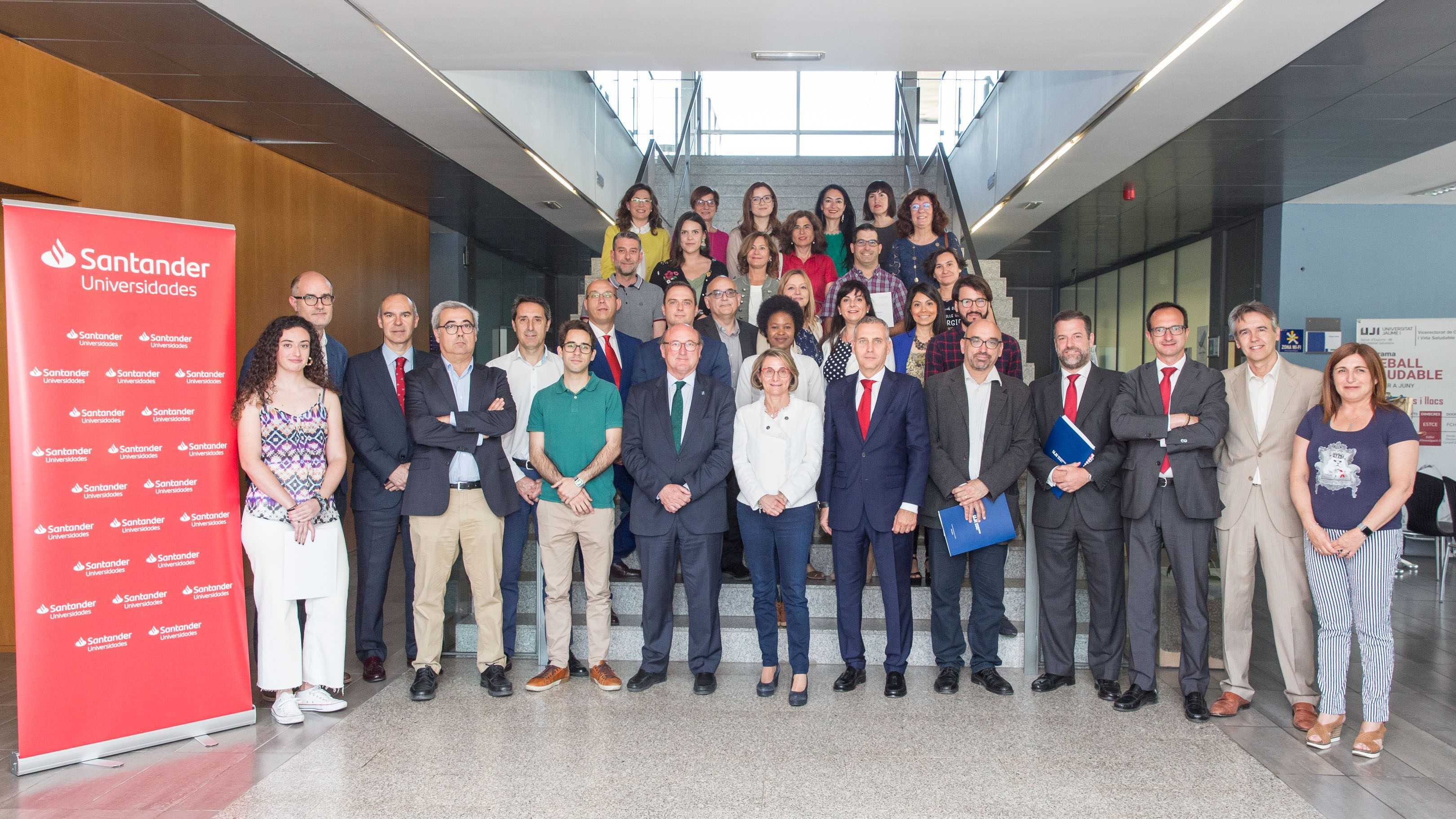 Banco Santander otorga 110 premios y becas a la comunidad universitaria de la Uji