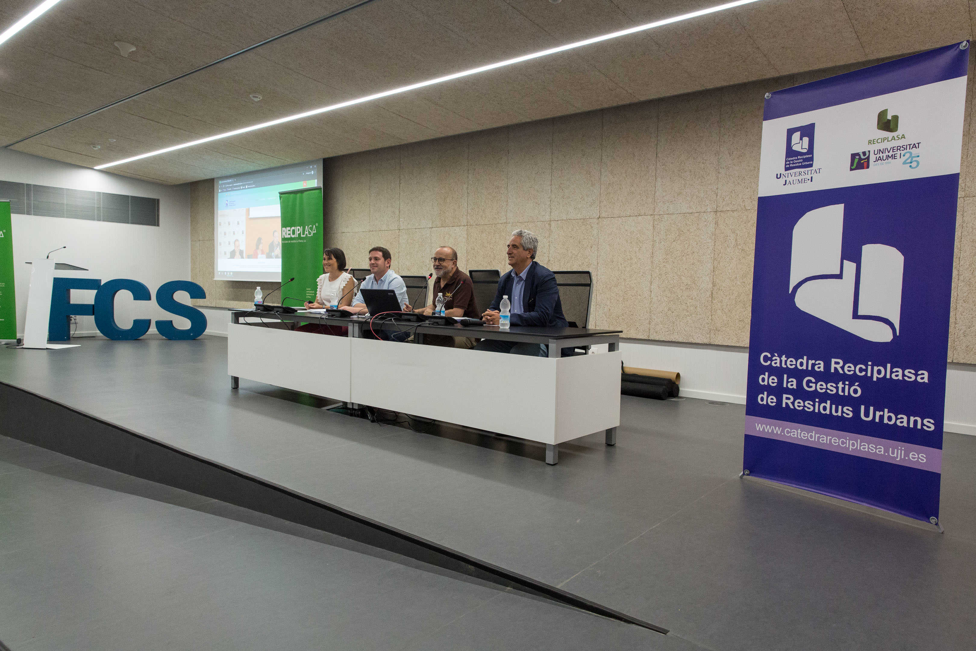 Reciplasa premia a 106 alumnos por sus trabajos

sobre la gestión de residuos y el medio ambiente
