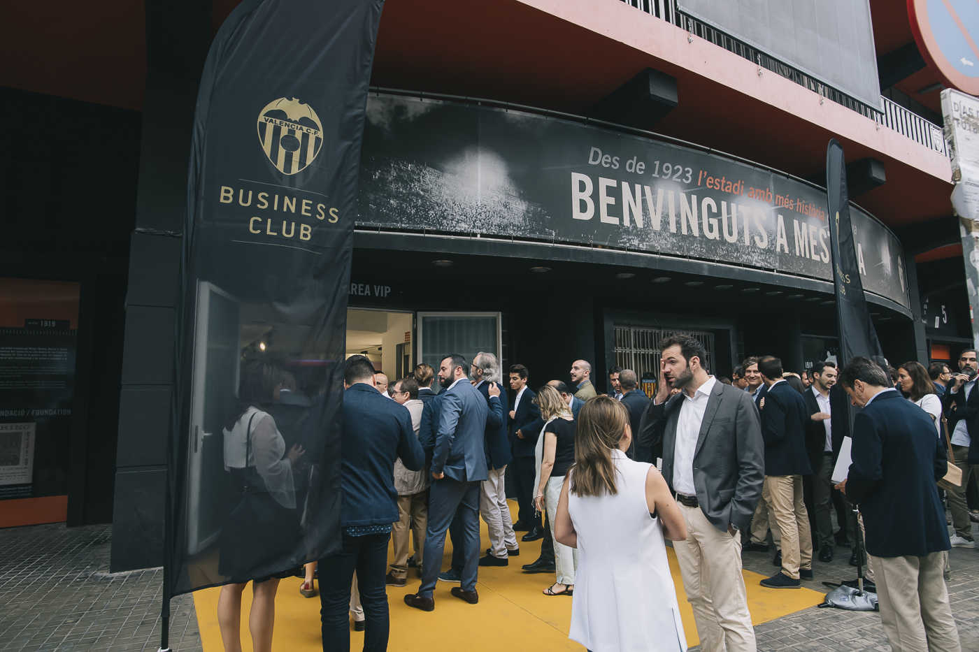 Más de un centenar de empresarios asisten a la Business Night del Valencia CF
