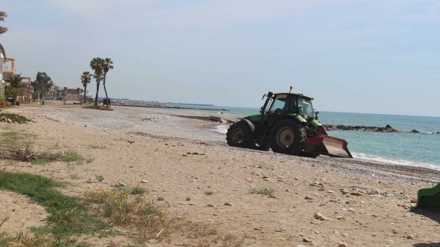 El Ayuntamiento de Nules ultima detalles para la adecuación de la playa de cara al verano