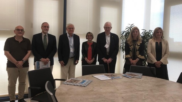 Los premios Nobel Sheldon Glashow y Joachim Frank visitan Castelló