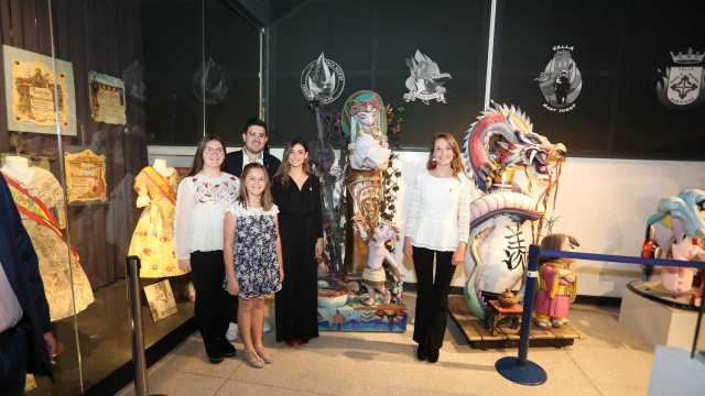 Los 'ninots' indultados de Don Bosco y Barri València llegan al Museu Faller de Borriana