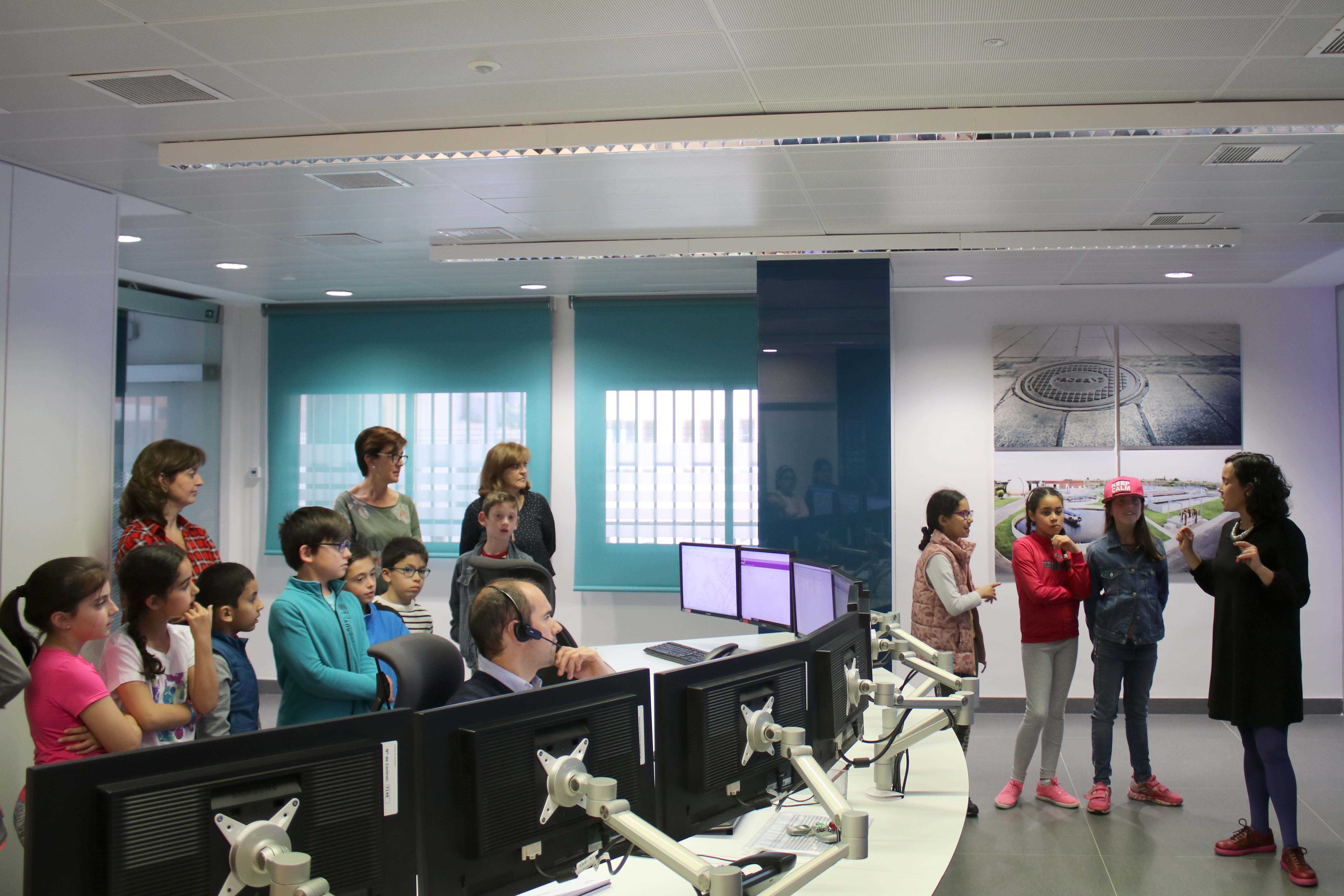 Onda se suma a la campaña de sensibilización

sobre el curso del agua que promueve Facsa