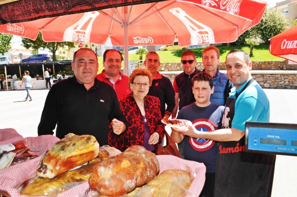 Sant Joan de Moró exhibe las
cualidades de sus establecimientos en la Fira del Comerç