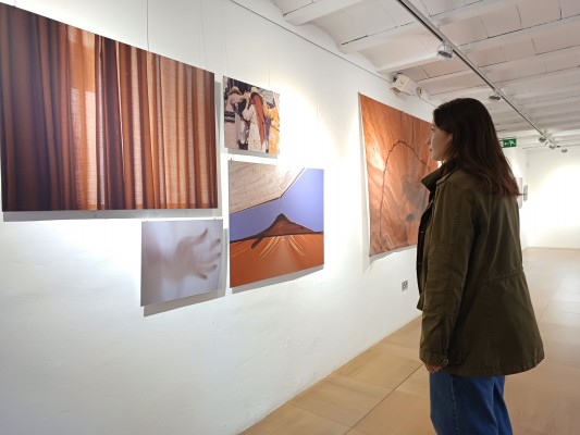 El Mucbe acull una exposició sobre la diversitat social i cultural de Benicarló

