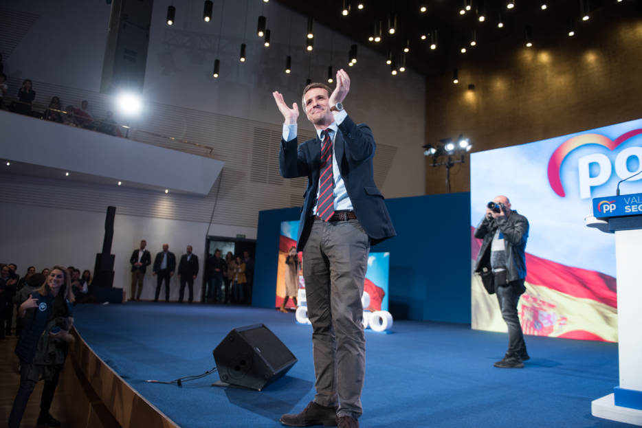 Casado busca su hegemonía en la derecha: mochila austríaca y binomio Sánchez más independentistas