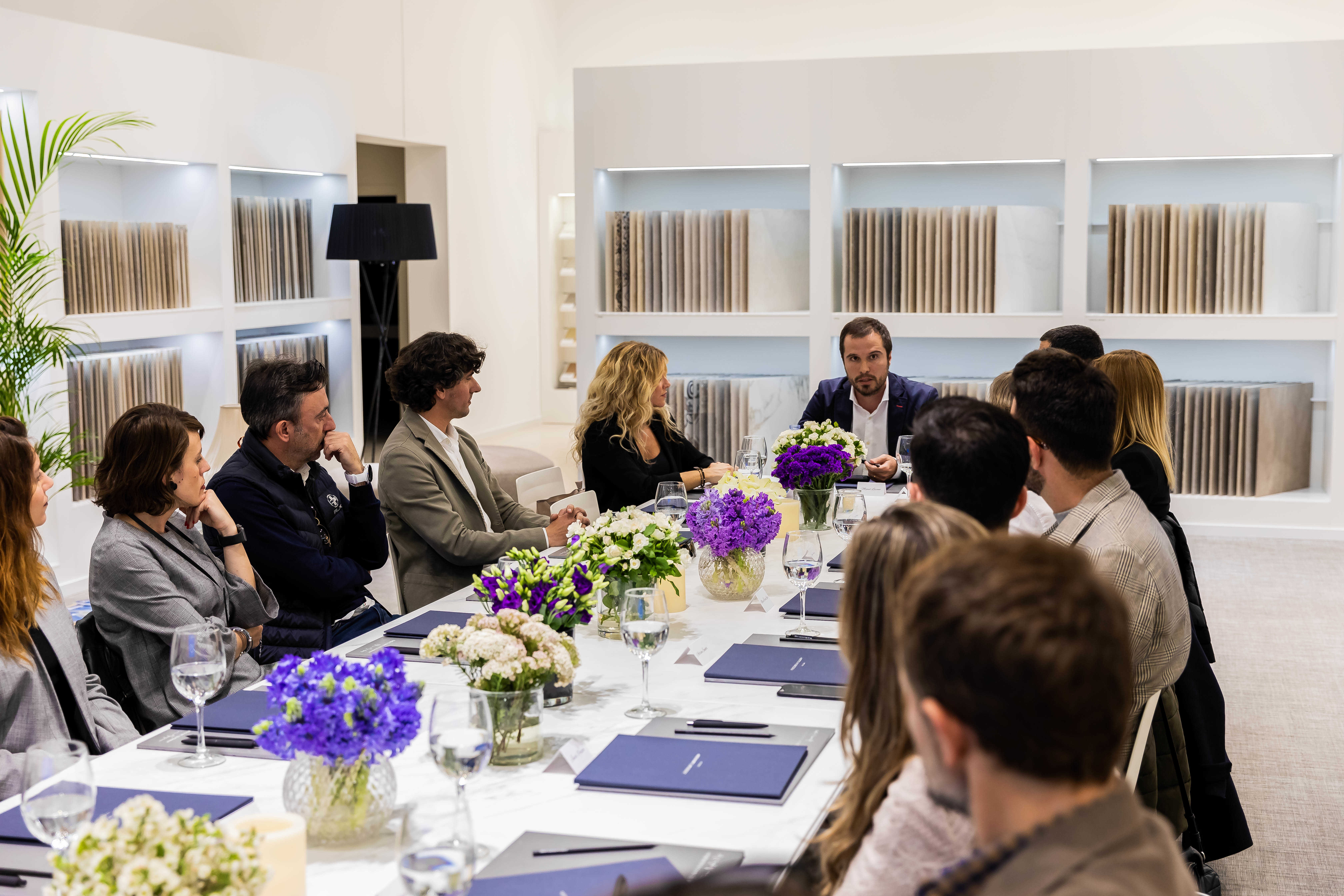 El programa Porcelanosa IN aterriza en Alicante 
con una mesa de debate sobre interiorismo