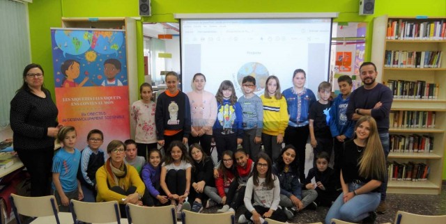 El Rosario Pérez de la Vall emprende un proyecto que fomenta valores cívicos en el entorno global
