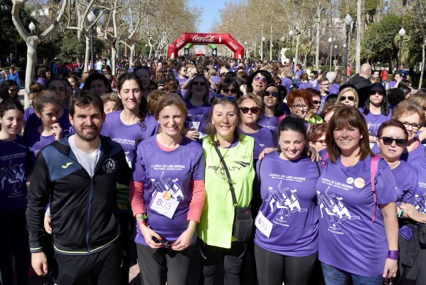 La Cursa de les Dones congrega a 4.000 persones per a reivindicar els drets del sexe femení