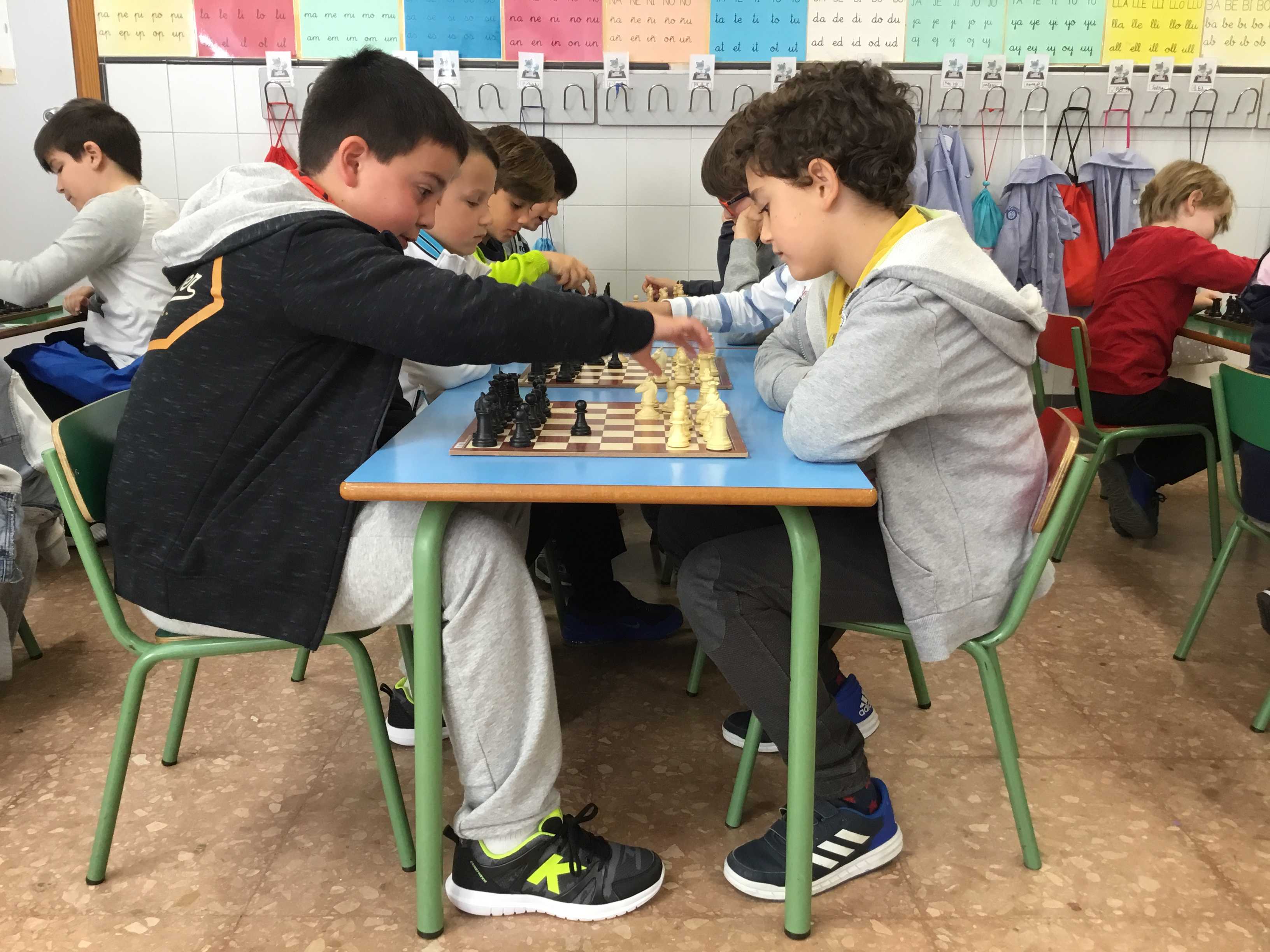 Un millar de personas conoce las instalaciones y el proyecto educativo del Colegio San Cristóbal