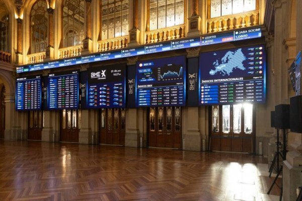  El Ibex 35 cae un 1,85% y se sitúa por debajo de los 11.400 puntos, con casi todos los valores en rojo