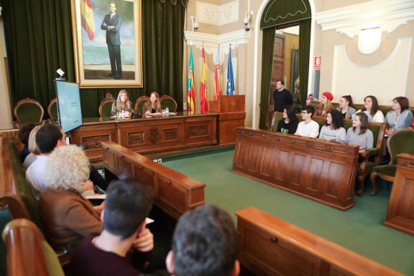 Estudiantes del IES Ribalta ganadores del premio ‘Europa Transforma Castelló’ parten a Bruselas