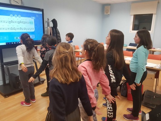 El Conservatorio de Música de Borriana incorpora pantallas interactivas para acelerar el aprendizaje