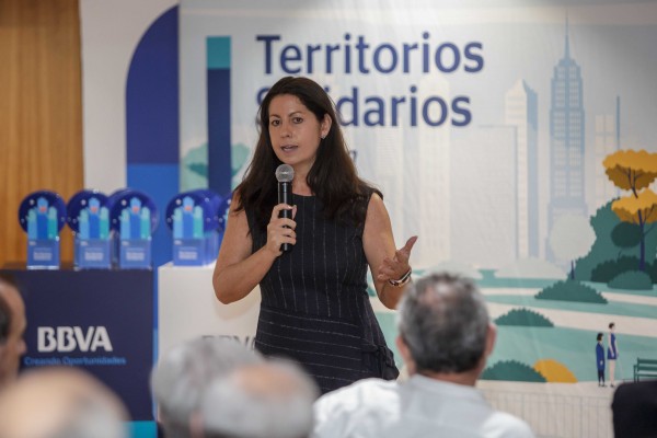 BBVA premia la solidaridad de trece entidades de la Comunitat