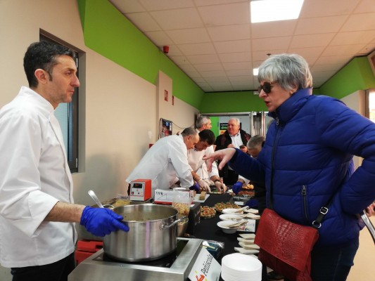 Peñíscola promociona su gastronomía local en el Mercado de las Ventas de Madrid