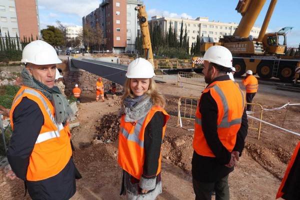 La estructura del nuevo puente del río Seco hoy en ejecución ya es completamente visible en Castellón