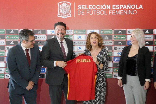 Alicante quiere batir el récord de asistencia a un partido de La Roja femenina