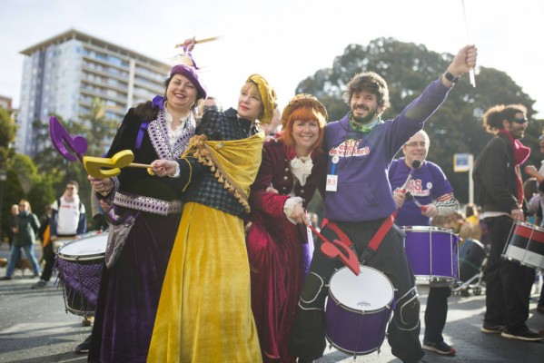 Las 'Magas de Enero' llenan el centro de València de música para reivindicar la armonía, la fraternidad y la sororidad