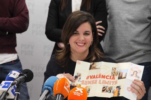 Sandra Gómez vuelve al trabajo tras las operaciones por el ataque de dos perros