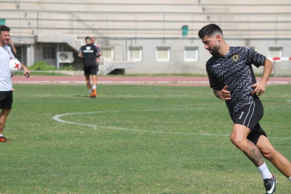 Carlos Martínez ya entrena con sus nuevos compañeros