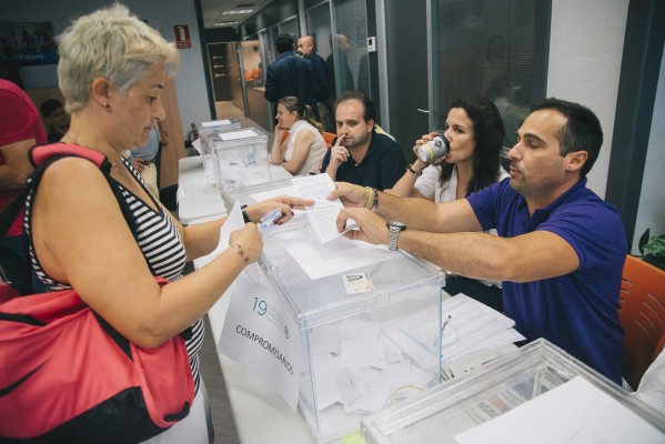 La participación en las primarias del PP se eleva al 65,8% a las seis de la tarde