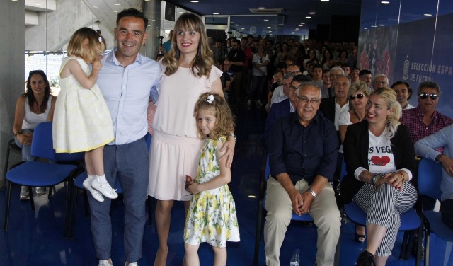 Emotivo homenaje a Peña