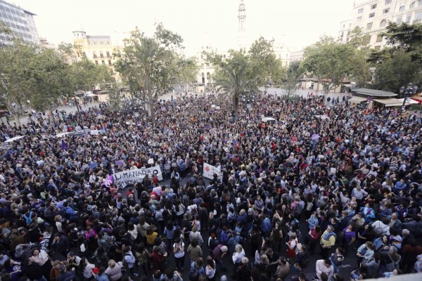 Una marcha clama en València que lo de 'la Manada' 