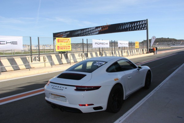 Día Porsche, una experiencia de aprendizaje y conducción única en el circuito de Cheste