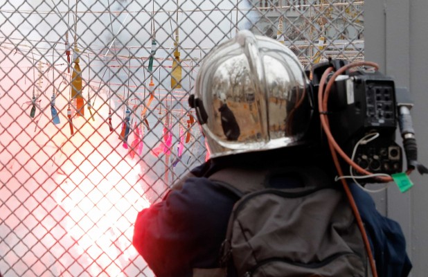Una mascletà con respeto a la tradición sirve de estreno a Pirotecnia Zaragozana